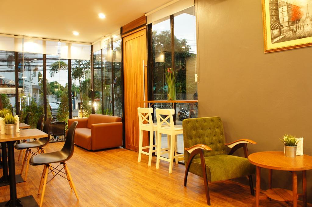 Wealth 30Th Hotel Bangkok Luaran gambar