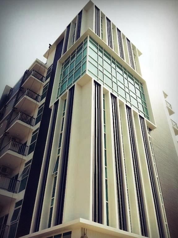 Wealth 30Th Hotel Bangkok Luaran gambar